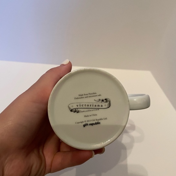 Typewriter Mug by Gift Republic - Picture 2 of 4